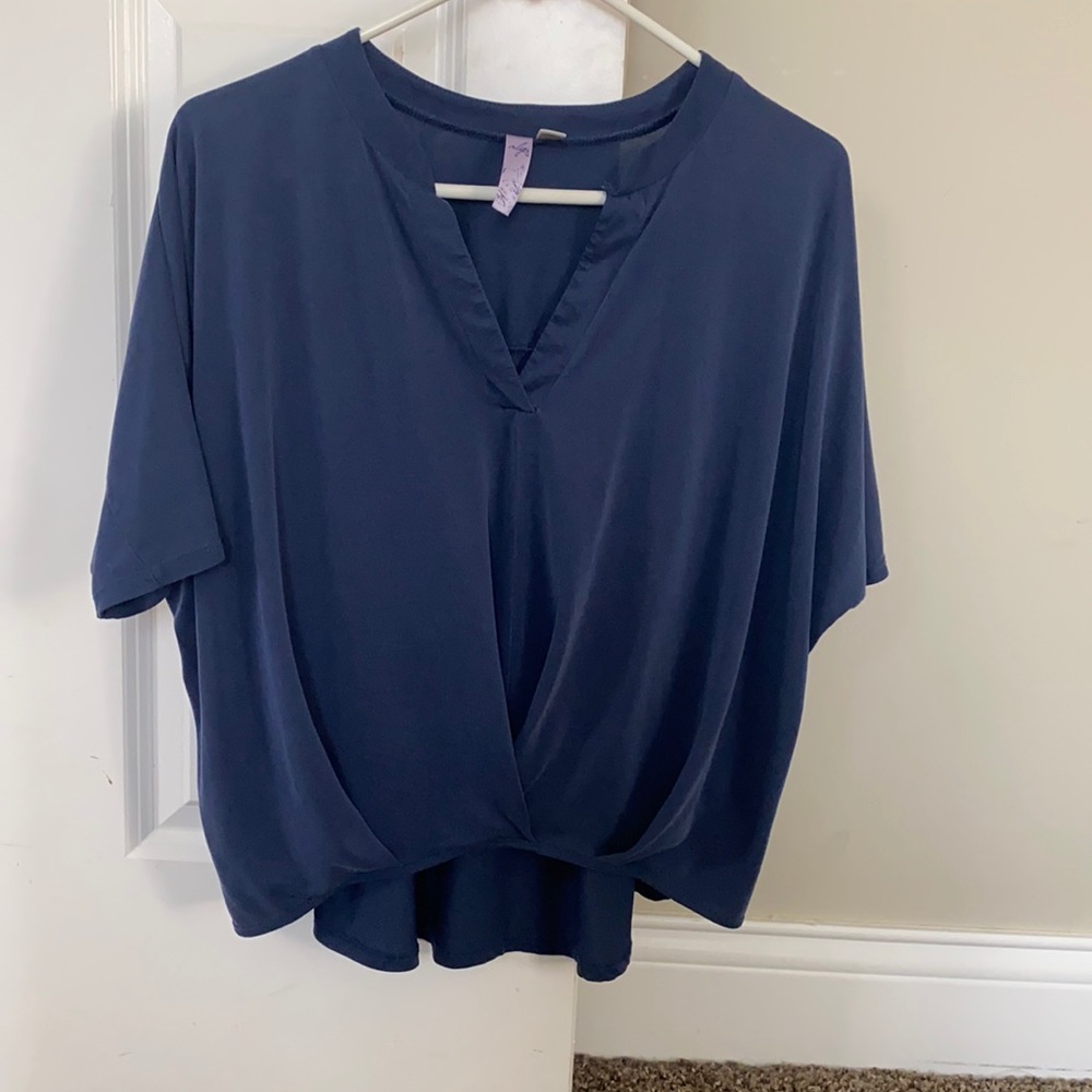 Francesca’s blue flow-y top